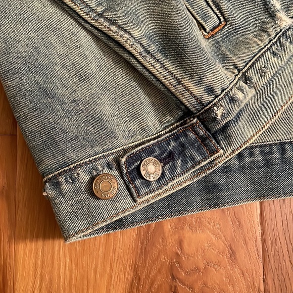 GAP Icon Denim Jacket - Picture 5 of 9